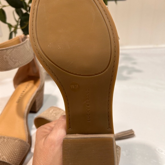 Lucky brand beige sandals - Picture 16 of 16